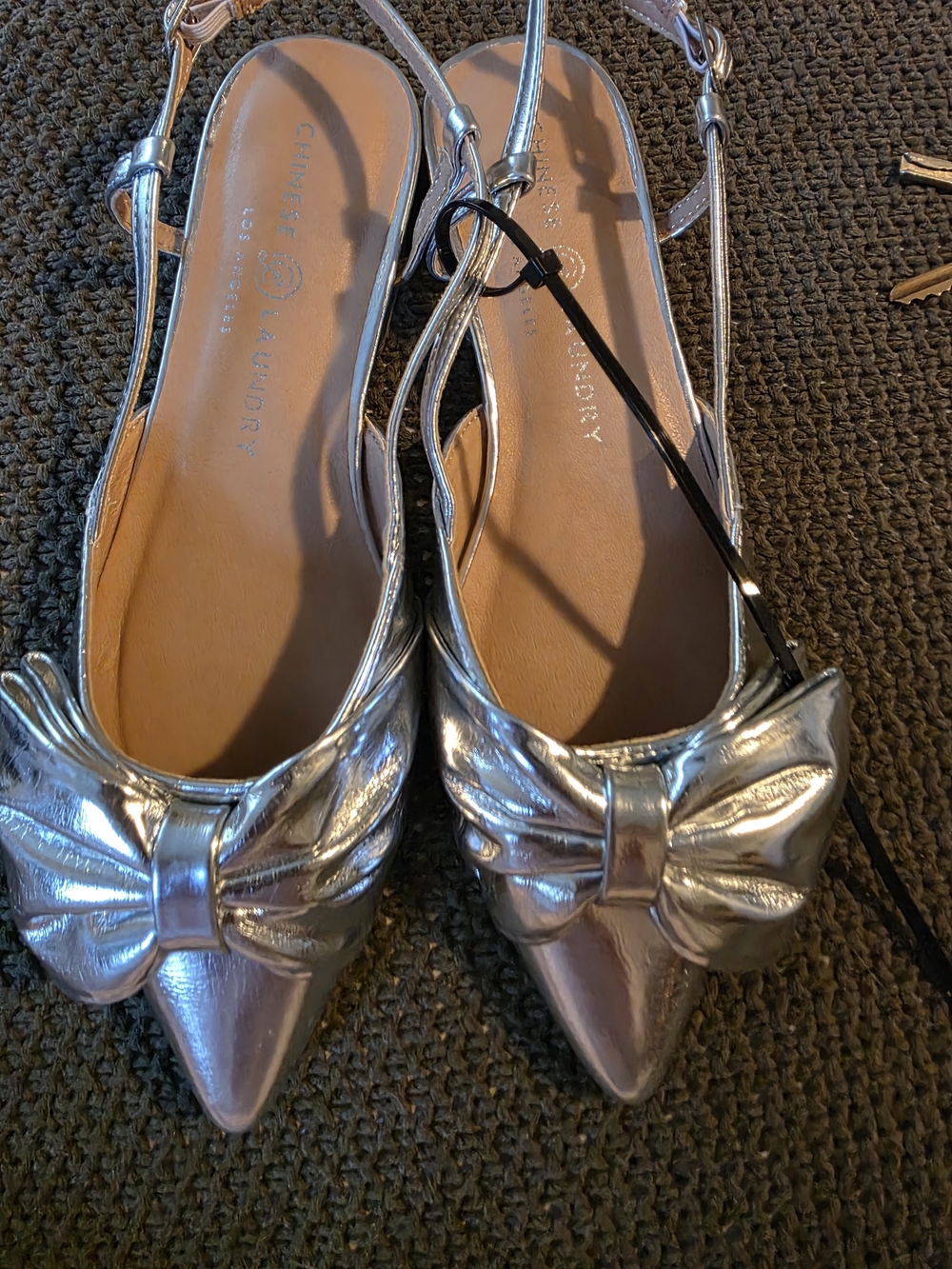 Chinese Laundry Metallic Silver Pointed Bow Slingback Flats